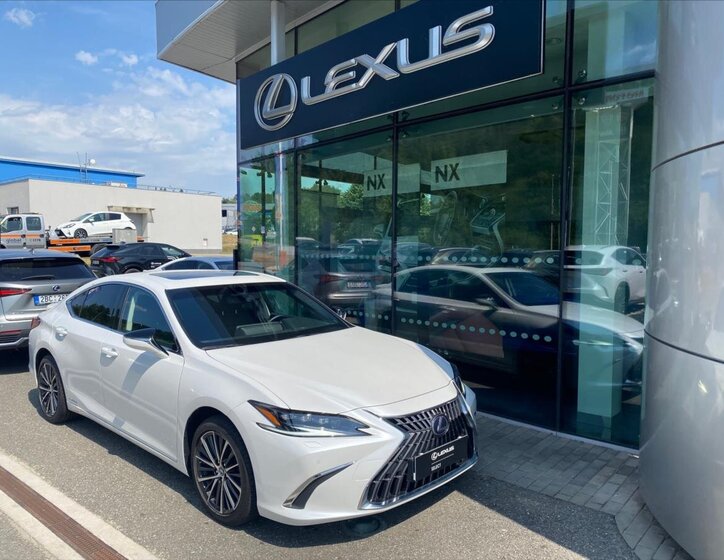 Lexus ES 300h Sedan 2,5 l 160 kw