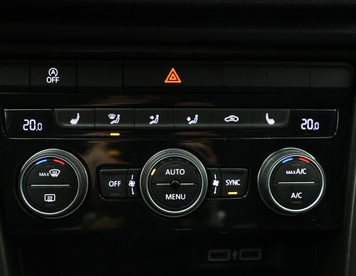 Volkswagen T-Roc SUV 1,5 l 110 kw