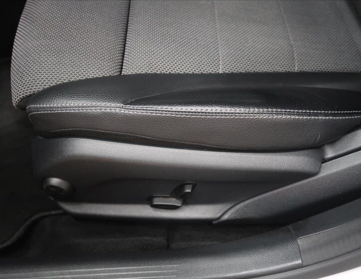 Mercedes-Benz Třídy C Sedan / Limuzína 2,1 l 125 kw