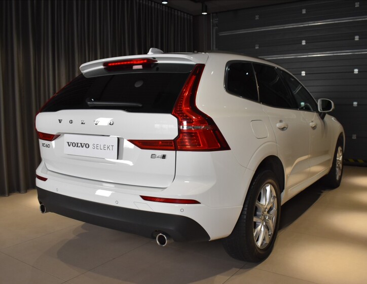 Volvo XC60 4