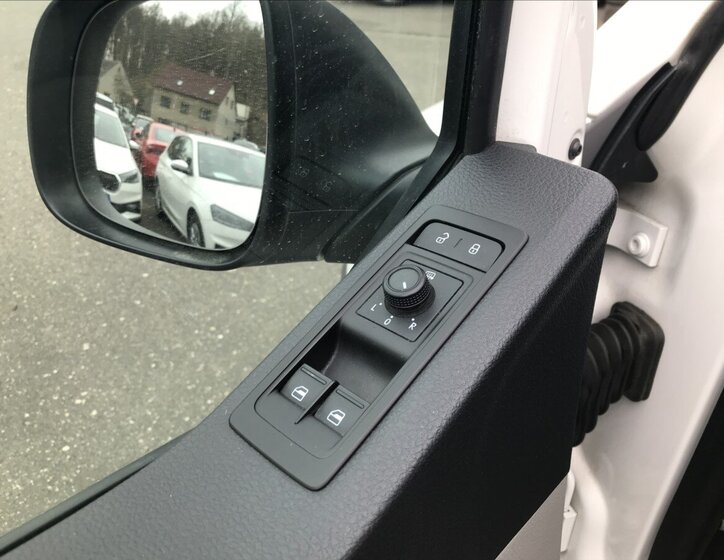 Volkswagen Transporter Kombi 2,0 l 110 kw