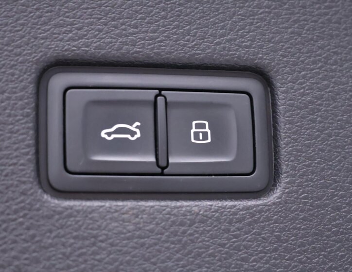 Audi Q8 SUV / Terénní 3,0 l 250 kw