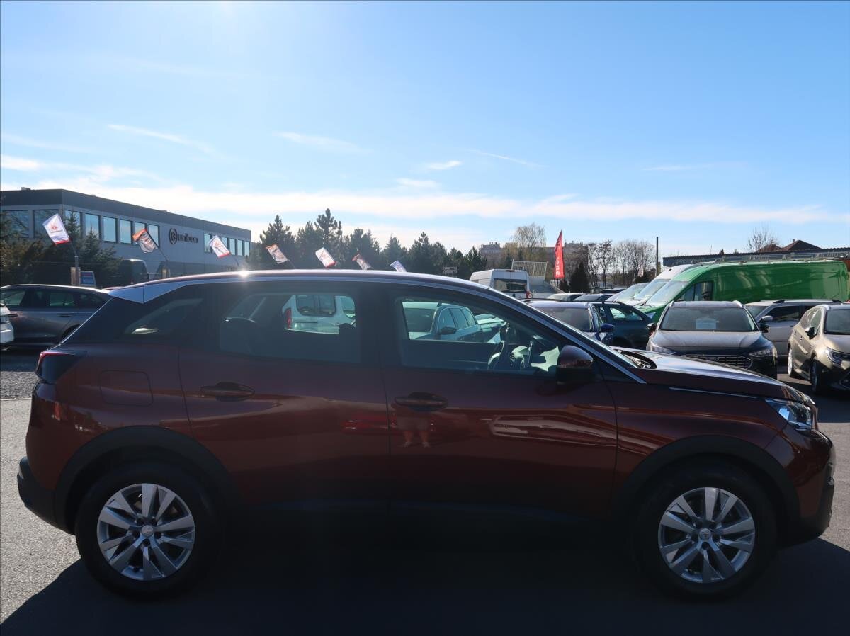 Peugeot 3008 SUV / Terénní 1,2 l 96 kw
