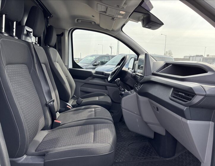 Ford Transit Custom Skříň 2,0 l 100 kw