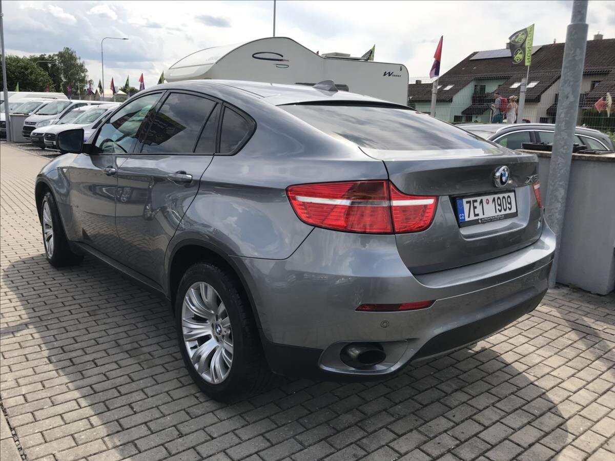 BMW X6 Kombi 3,0 l 180 kw