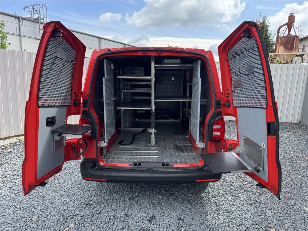 Volkswagen Transporter Skříň 2,0 l 110 kw