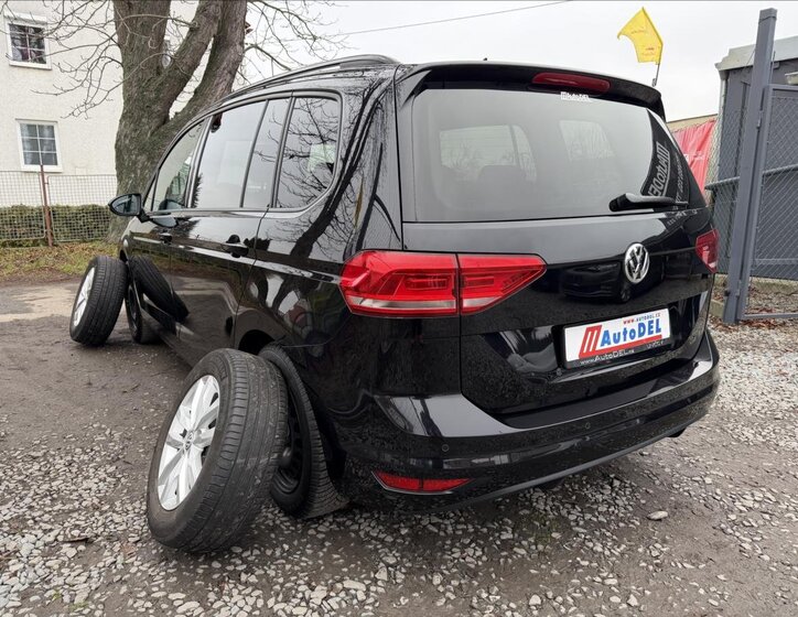 Volkswagen Touran MPV 1,2 l 81 kw