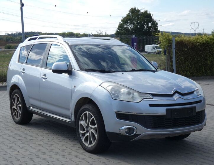 Citroën C-Crosser 8