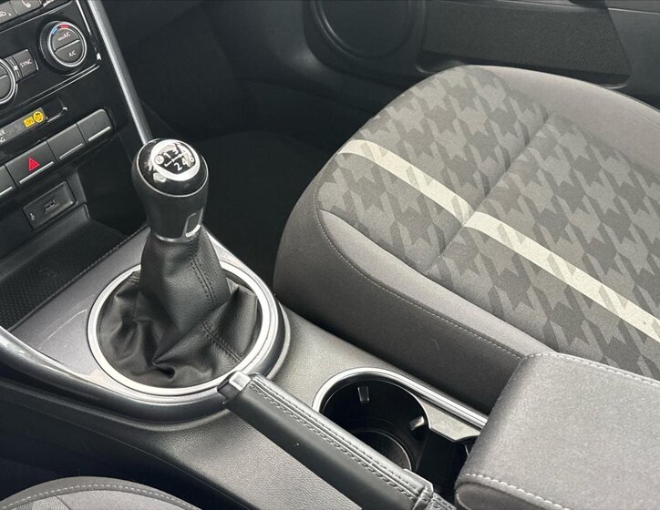 Volkswagen Beetle Hatchback 1,2 l 77 kw