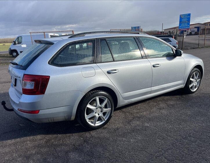 Škoda Octavia Kombi 1,6 l 77 kw