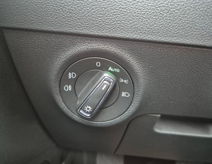 Škoda Karoq SUV 1,5 l 110 kw