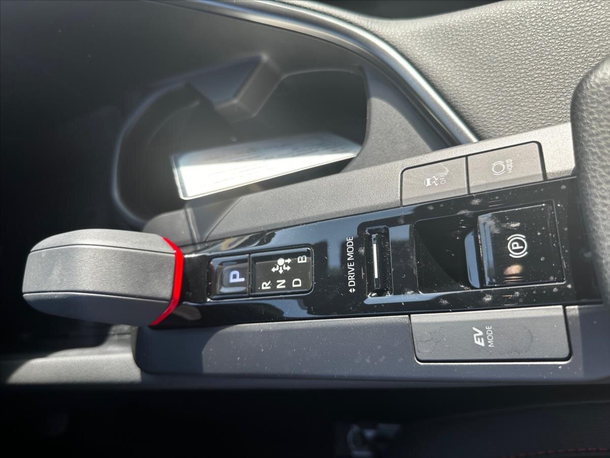 Toyota C-HR Hatchback 1,8 l 72 kw