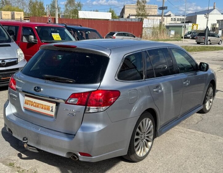 Subaru Legacy Kombi 2,0 l 110 kw