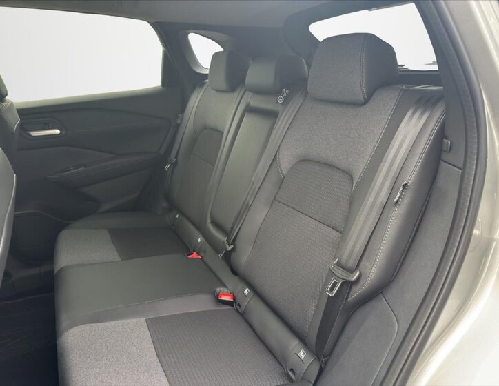 Nissan Qashqai SUV / Terénní 1,3 l 116 kw