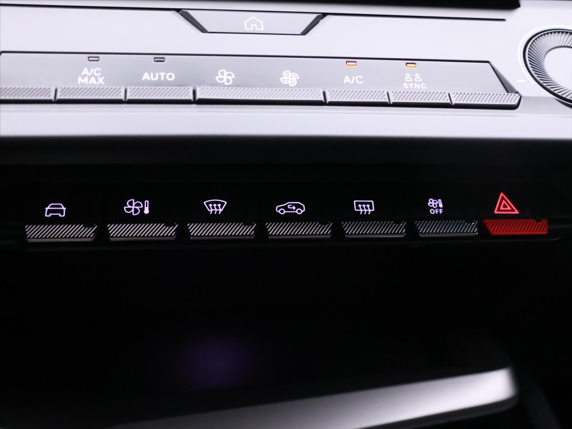 Peugeot 308 Hatchback 1,5 l 96 kw