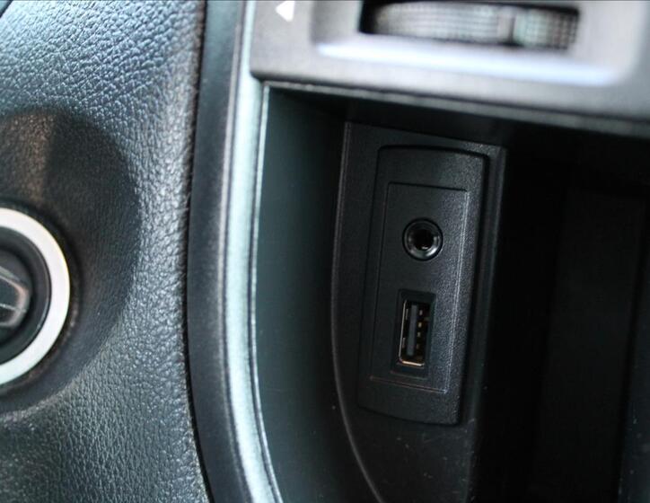 Mercedes-Benz Vito 13