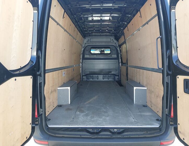Mercedes-Benz Sprinter 12