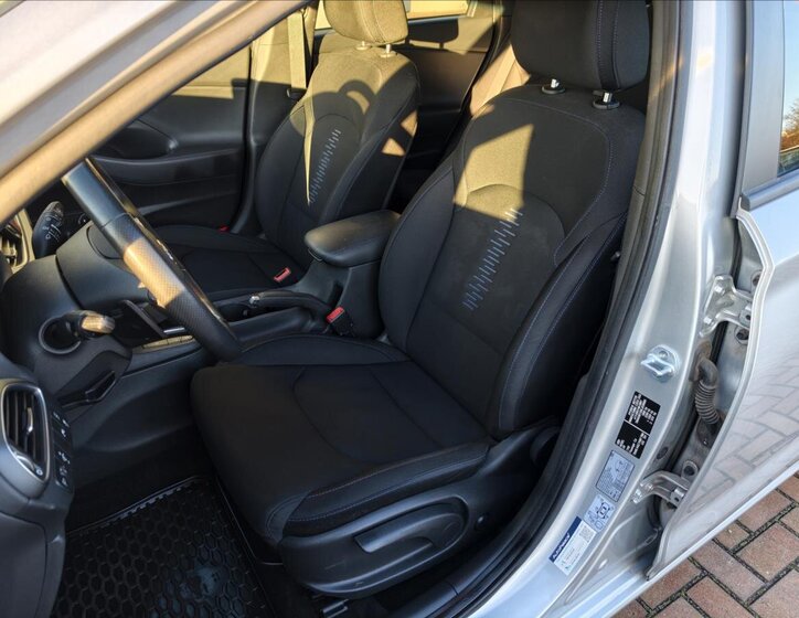 Hyundai i30 Kombi 1,4 l 103 kw