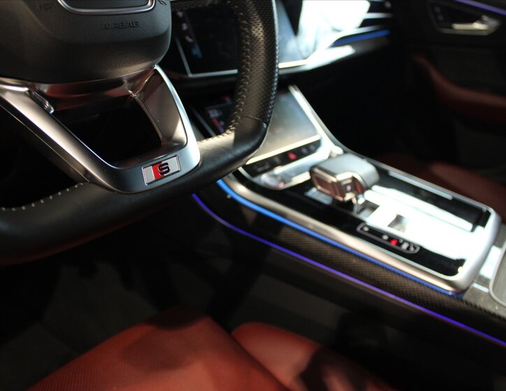 Audi SQ8 SUV / Terénní 4,0 l 320 kw