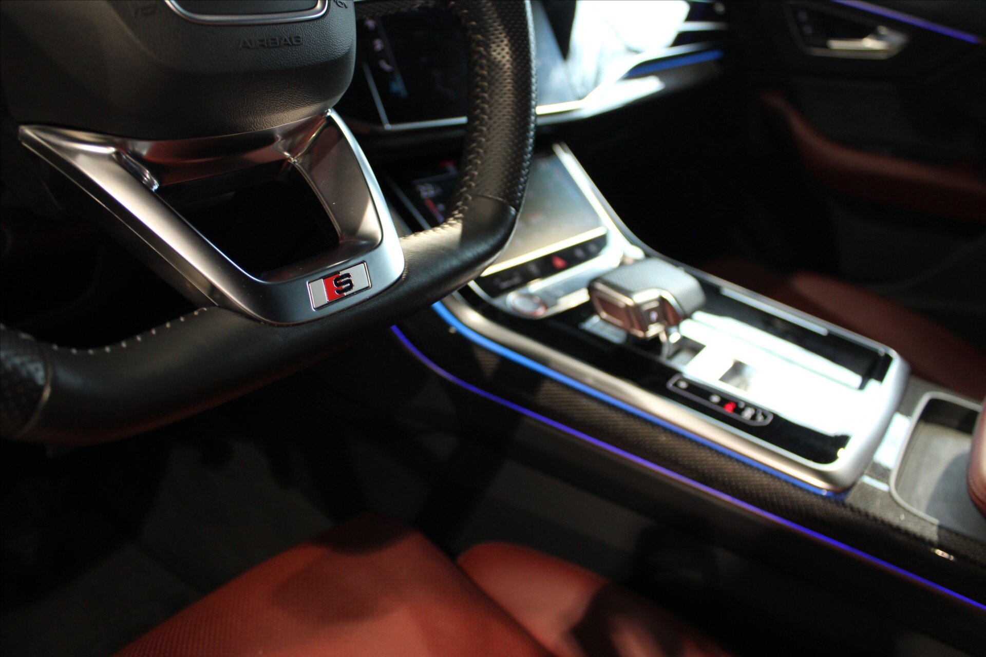 Audi SQ8 SUV / Terénní 4,0 l 320 kw