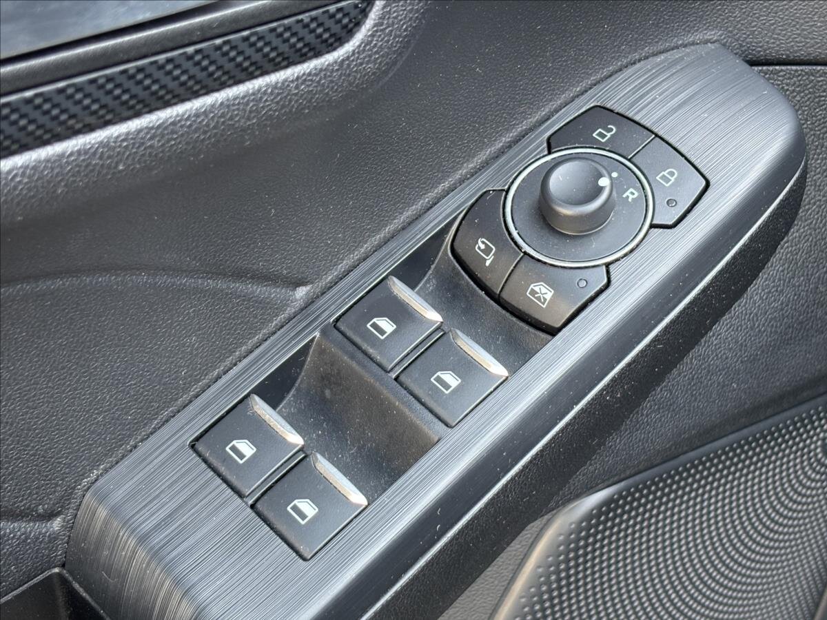 Ford Kuga SUV / Terénní 2,0 l 88 kw