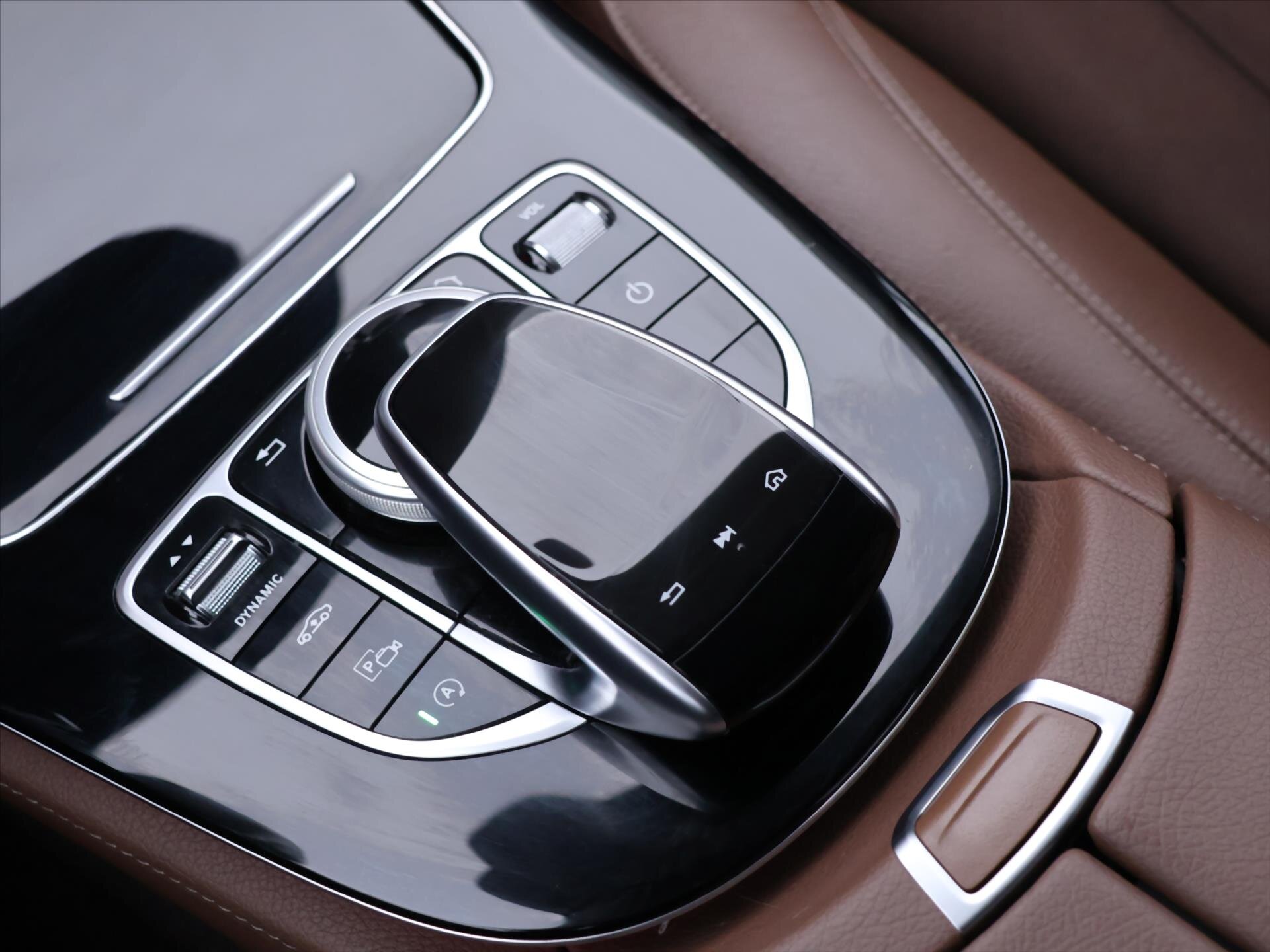 Mercedes-Benz Třídy E Sedan 2,0 l 135 kw