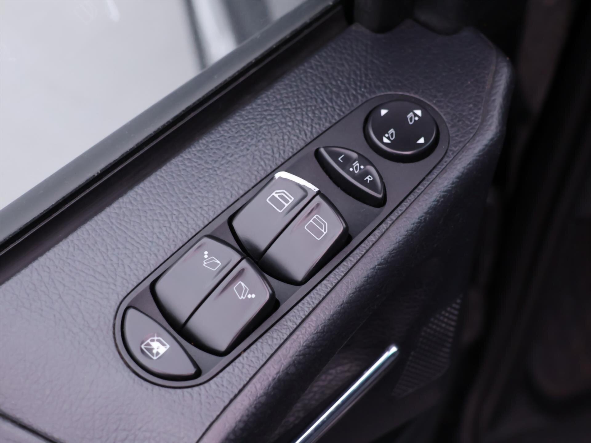 Mercedes-Benz Viano Kombi 2,1 l 120 kw