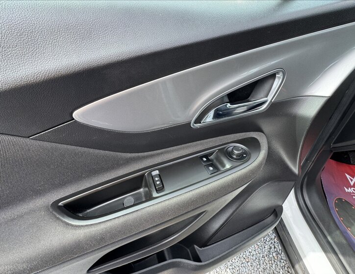 Opel Mokka SUV / Terénní 1,6 l 85 kw