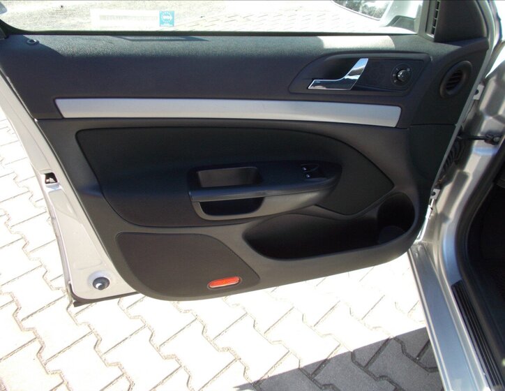 Škoda Octavia Kombi 1,6 l 77 kw