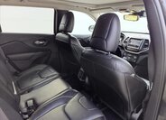 Jeep Cherokee SUV / Terénní 3,2 l 200 kw