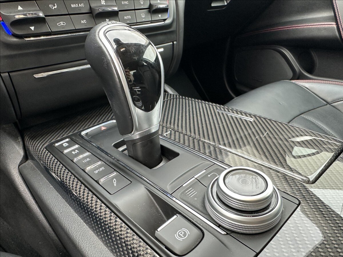 Maserati Ghibli Sedan 3,0 l 316 kw