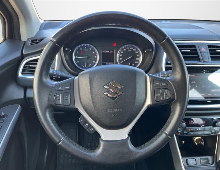 Suzuki SX4 S-Cross SUV / Terénní 998,0 82 kw
