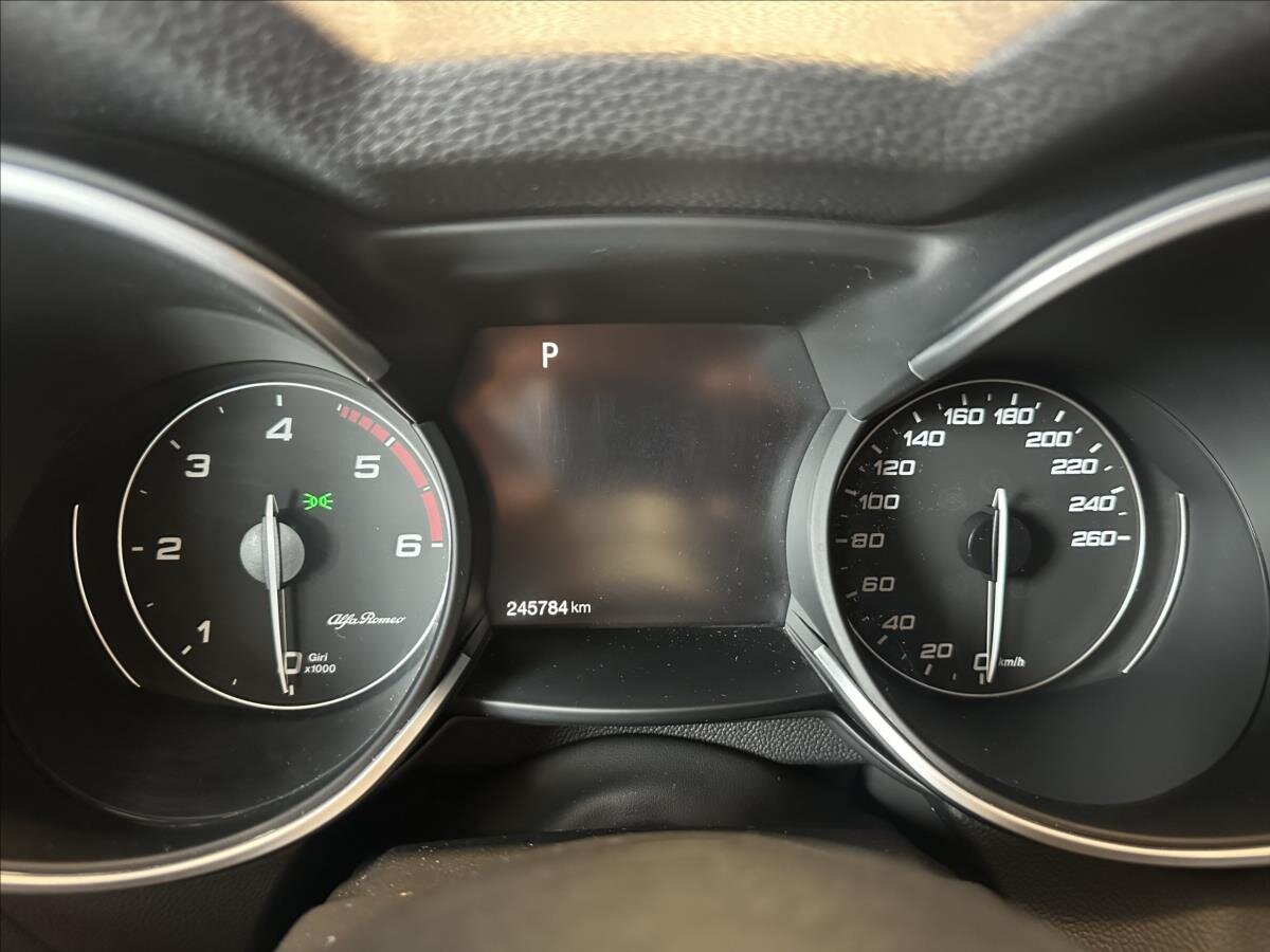 Alfa Romeo Stelvio SUV 2,1 l 154 kw
