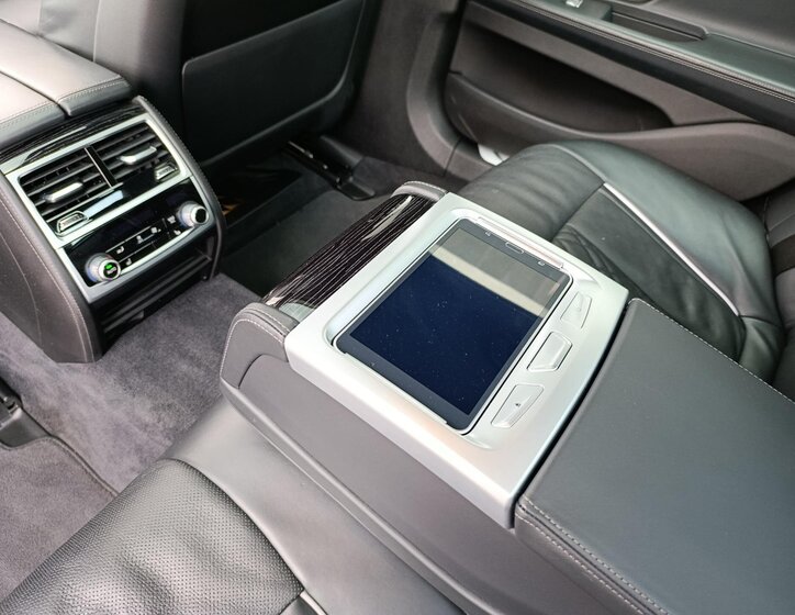 BMW Řada 7 Ostatní 3,0 l 250 kw