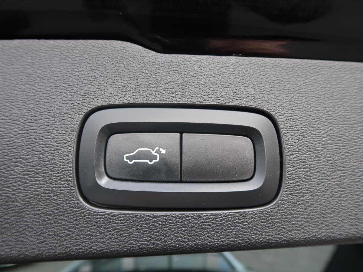 Volvo V60 Kombi 2,0 l 140 kw