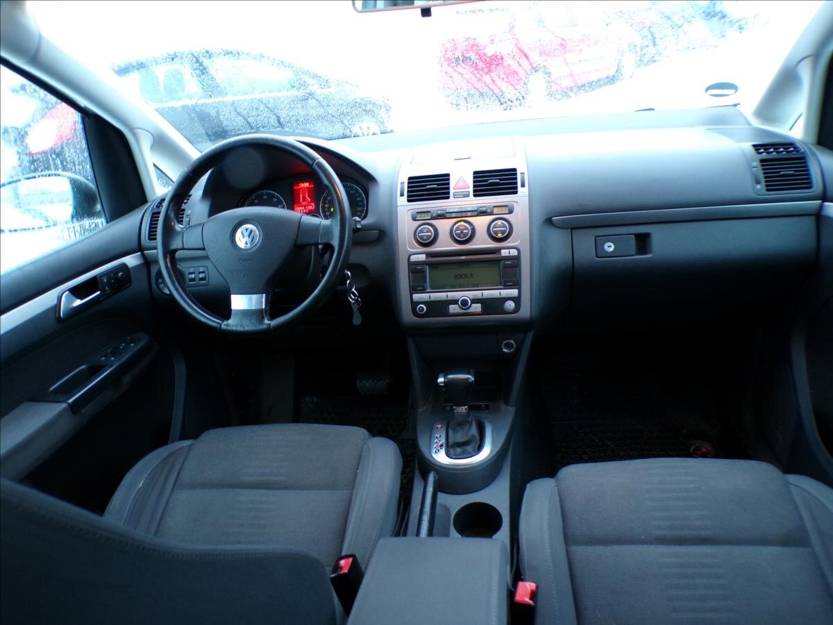 Volkswagen Touran Kombi 1,4 l 103 kw