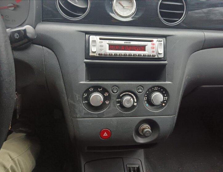 Mitsubishi Outlander Kombi 2,0 l 100 kw