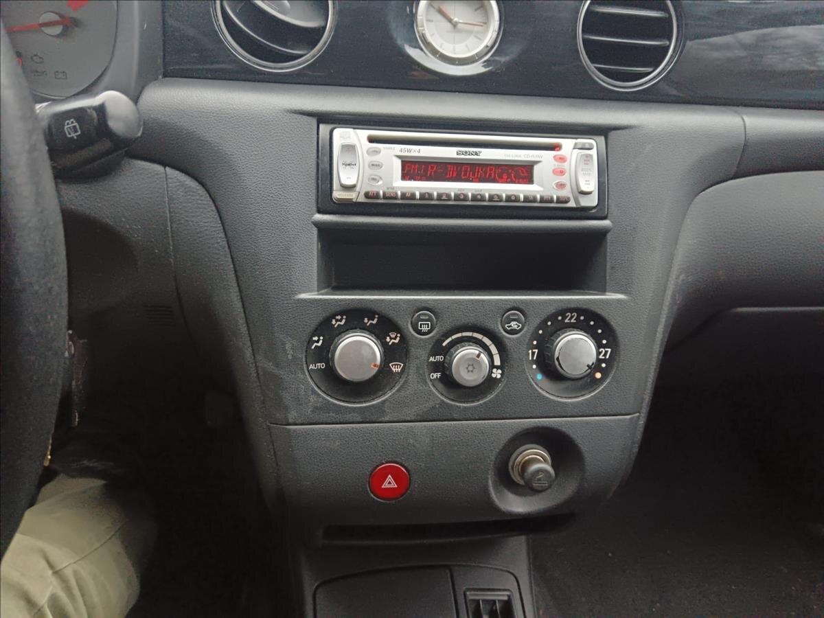 Mitsubishi Outlander Kombi 2,0 l 100 kw