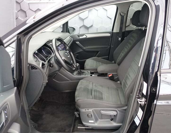 Volkswagen Touran 23
