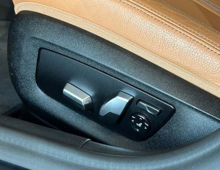 BMW Řada 5 Kombi 3,0 l 195 kw