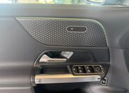 Mercedes-Benz EQB 10