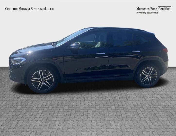 Mercedes-Benz GLA 2