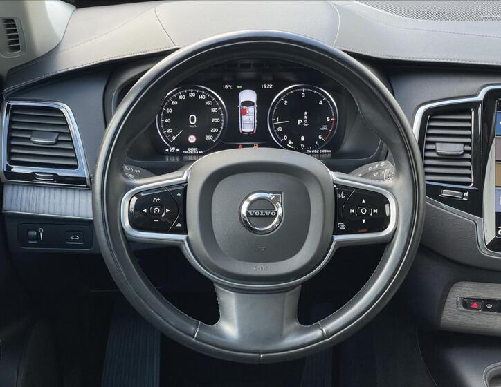 Volvo XC90 8