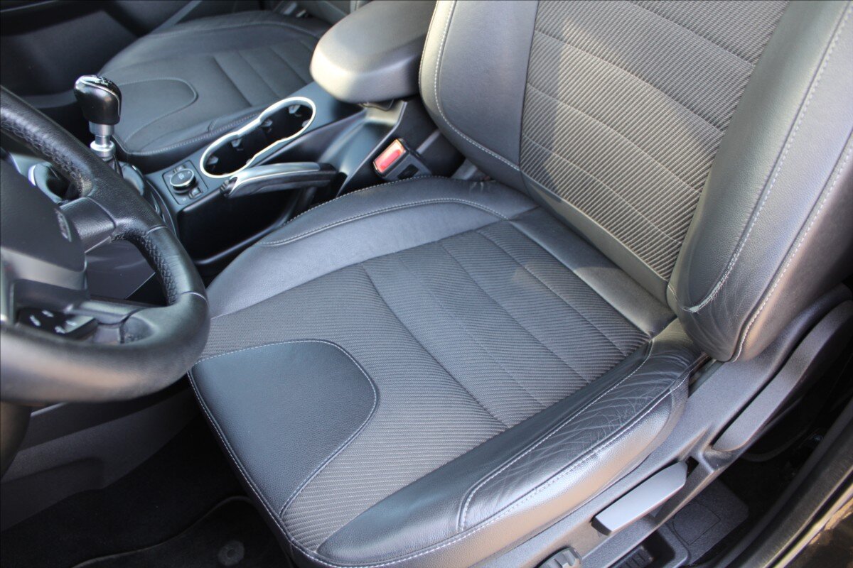 Ford Kuga SUV / Terénní 2,0 l 103 kw