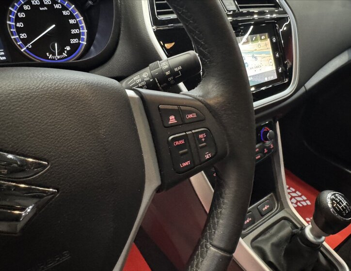 Suzuki SX4 S-Cross 23