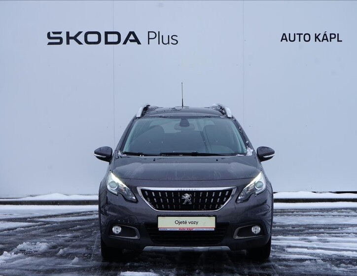 Peugeot 2008 SUV 1,2 l 81 kw