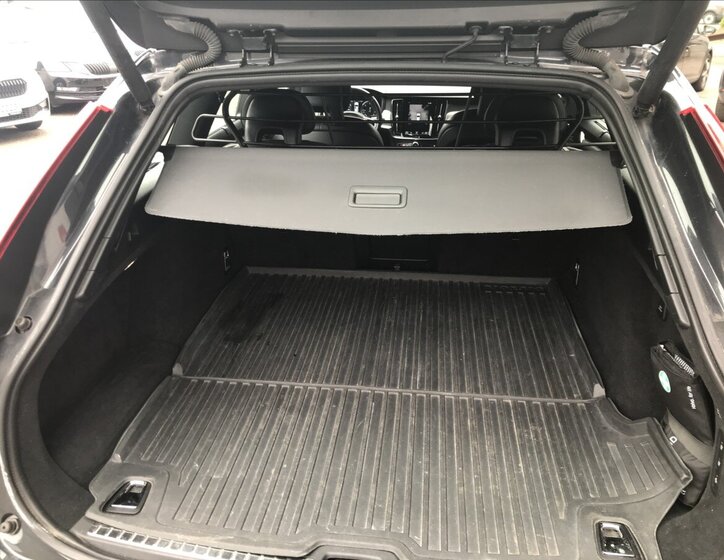 Volvo V90 Kombi 2,0 l 140 kw