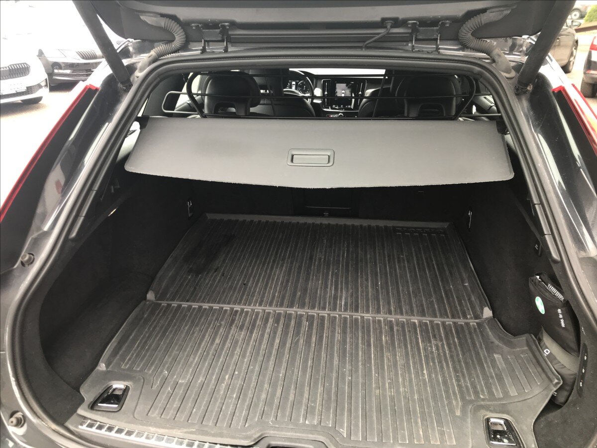 Volvo V90 Kombi 2,0 l 140 kw