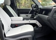 Land Rover Defender SUV 3,0 l 183 kw