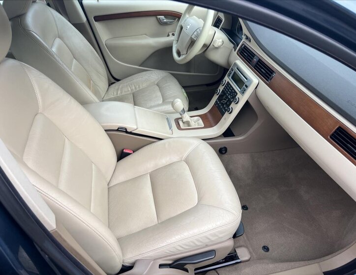 Volvo V70 Kombi 2,4 l 136 kw